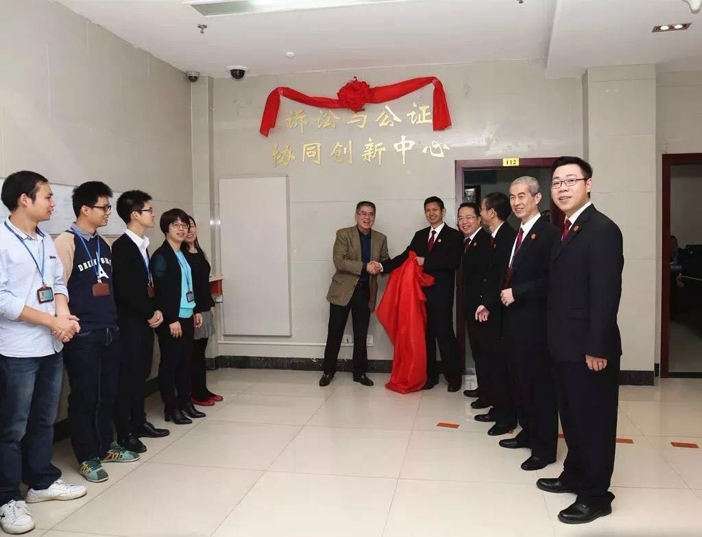 你见过这样的诉讼服务中心吗？颜值高智力爆棚还提供全天候服务