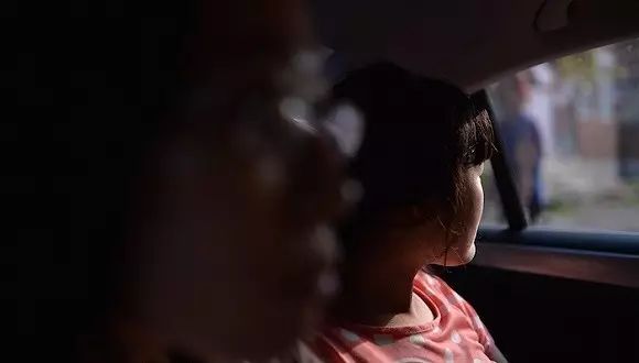 19岁嫩模定价30万,成交后全球配送!暗网操作只有你想不到,没有*兽禽**办不到