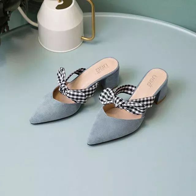 半个娱乐圈的女星都靠ta轰炸红毯！软底舒适、巨显腿长，回头率200%