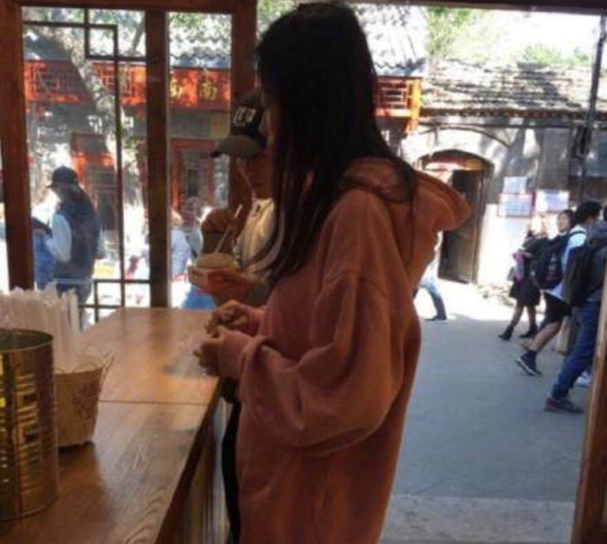 景甜有多深情,靠恋爱扭亏为盈