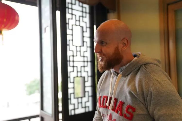 是个外国脸就行？“中国足球最终成了最大的输家”