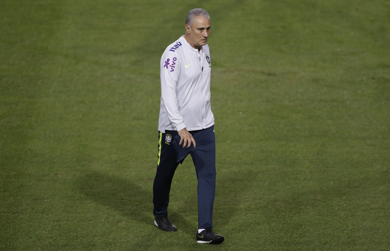 巅峰内马尔和莱万哪个强,蒂特和内马尔是对手吗