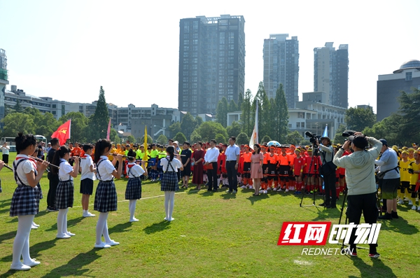 阳光体育点亮校园,阳光体育逐梦青春