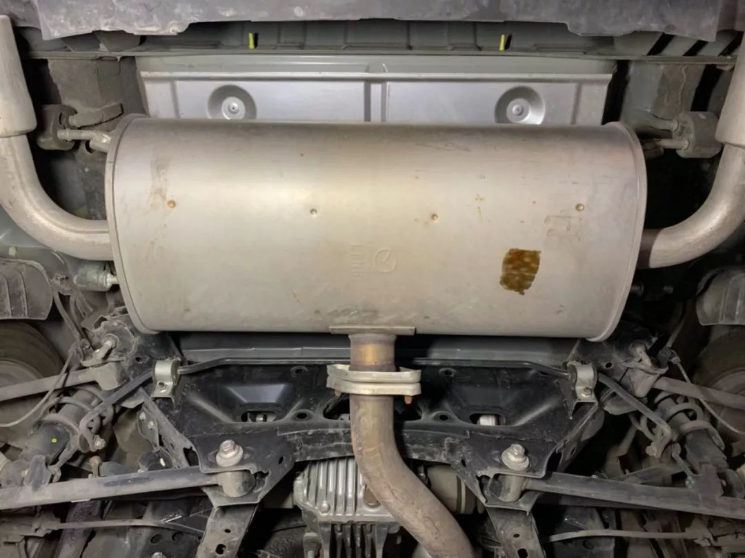 这台进口敞篷小跑车，两个滤芯竟然只要42块钱？