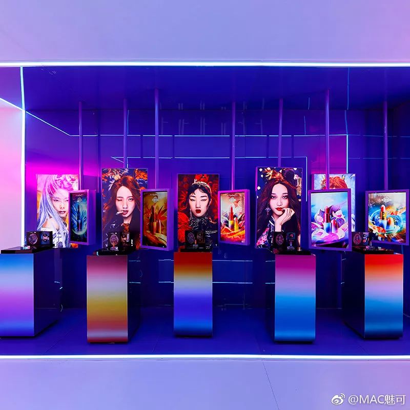 被毁掉奢侈品的女孩,女孩被口红毁掉的图片