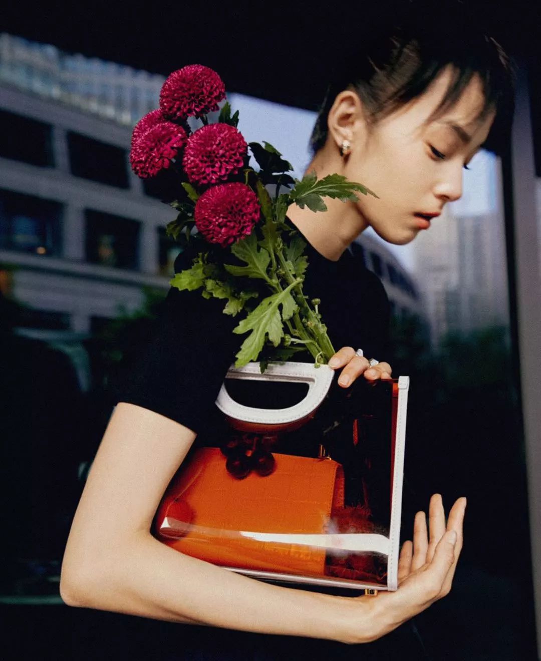 prada包包日常护理 (包包的护理方法和注意事项)