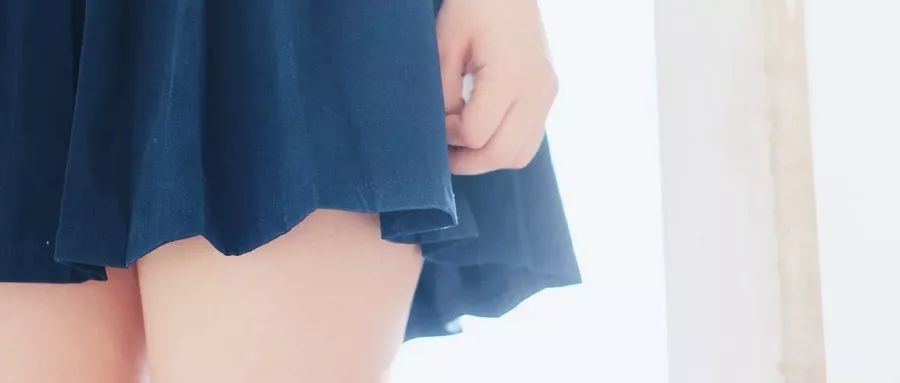 注意！无良男子*拍偷**女生隐私部位，地铁警方教你这样应对