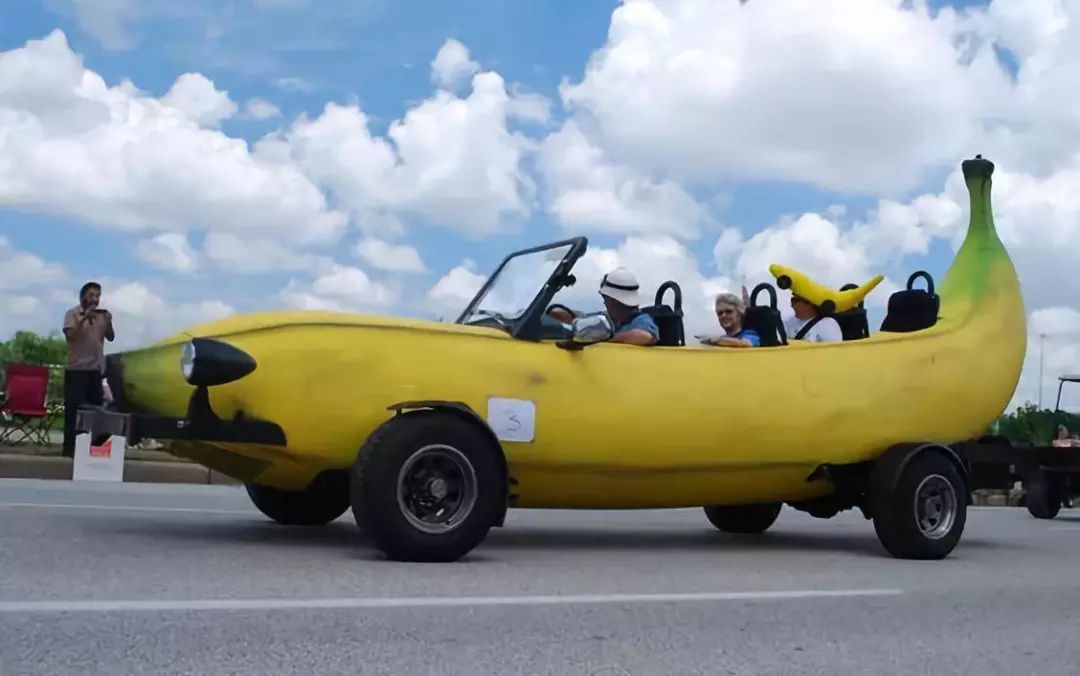 最奇怪搞笑的车,世界上又搞笑又可怕的汽车