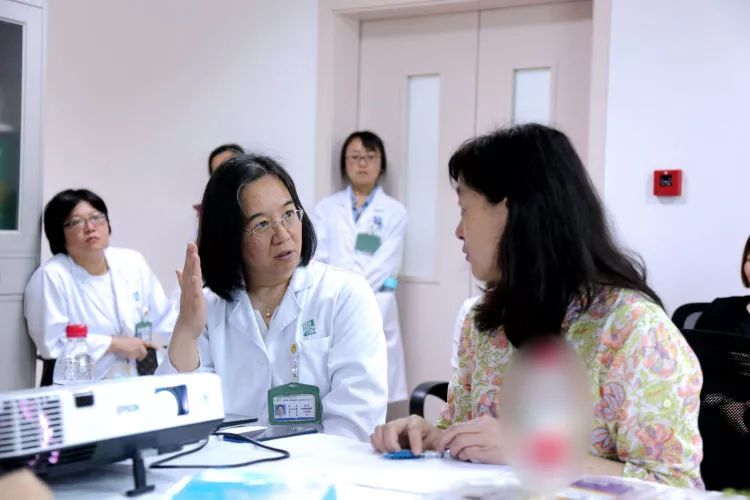 新华社CNC“新华大健康”一妇婴直播周第四天：6月27日直播预告——怀孕生孩子那些事