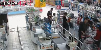 警惕！超市里有人带刀片专挑孩子下手！受害人都有这个特点