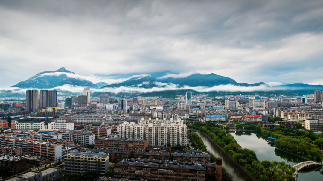 天下第一山泰山视频,天下第一山天子山
