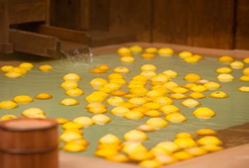 一脱衣服就“雪花飘”?日本妹子肌肤能光滑细嫩还不是因为它