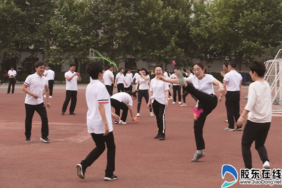 招远市十六中开展多彩大课间活动凝聚团结奋进力量