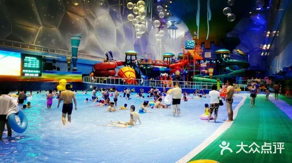 这个夏天必去的十大水上乐园,京城第一浪水上乐园