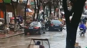 燃气灶打不着火用打火机可以燃着,燃气灶被水浇灭后打不着火怎么办