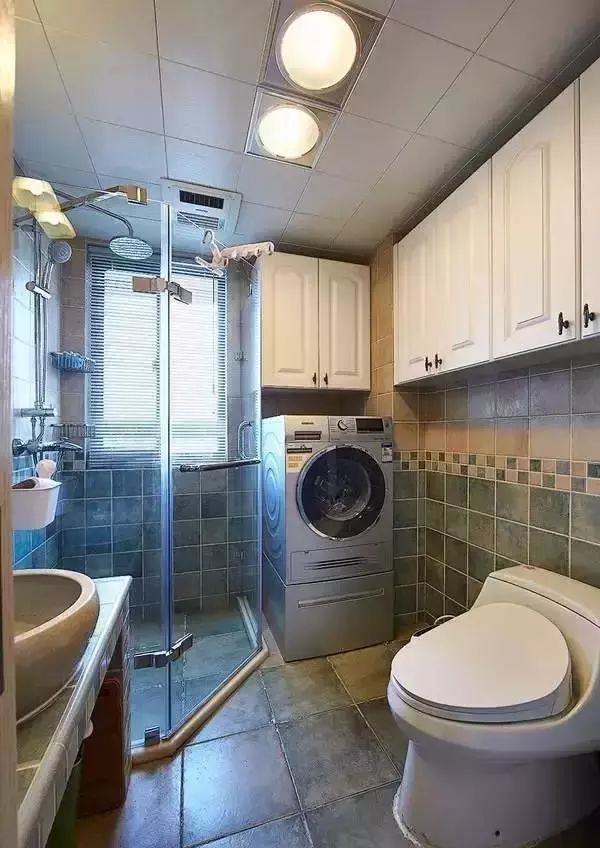 房间太小洗衣机不知放在哪里,房子里的洗衣机在哪里放着