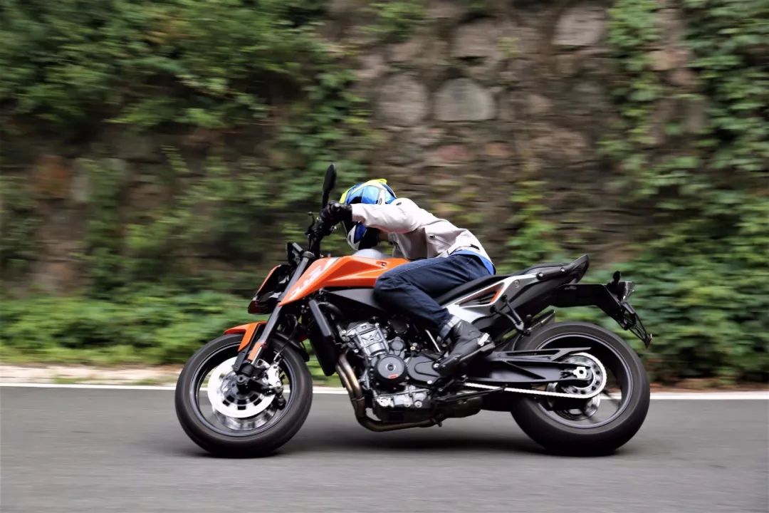 ktm790duke哪一年的车好一点,ktm790duke用车感受