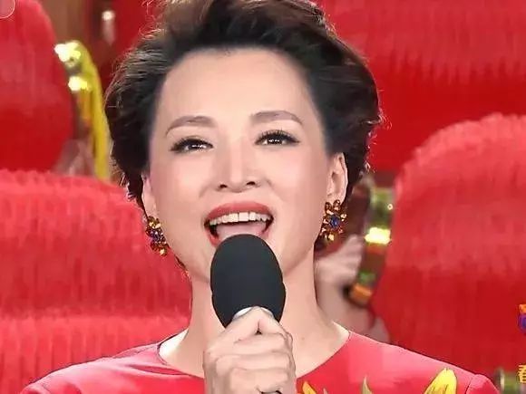 口红生意,口红行业的经济环境分析