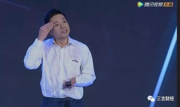 谁用水泼李彦宏,为啥有人拿水泼李彦宏