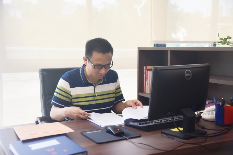 做让人民群众满意的高素质公务员,人民满意的公务员集体视频