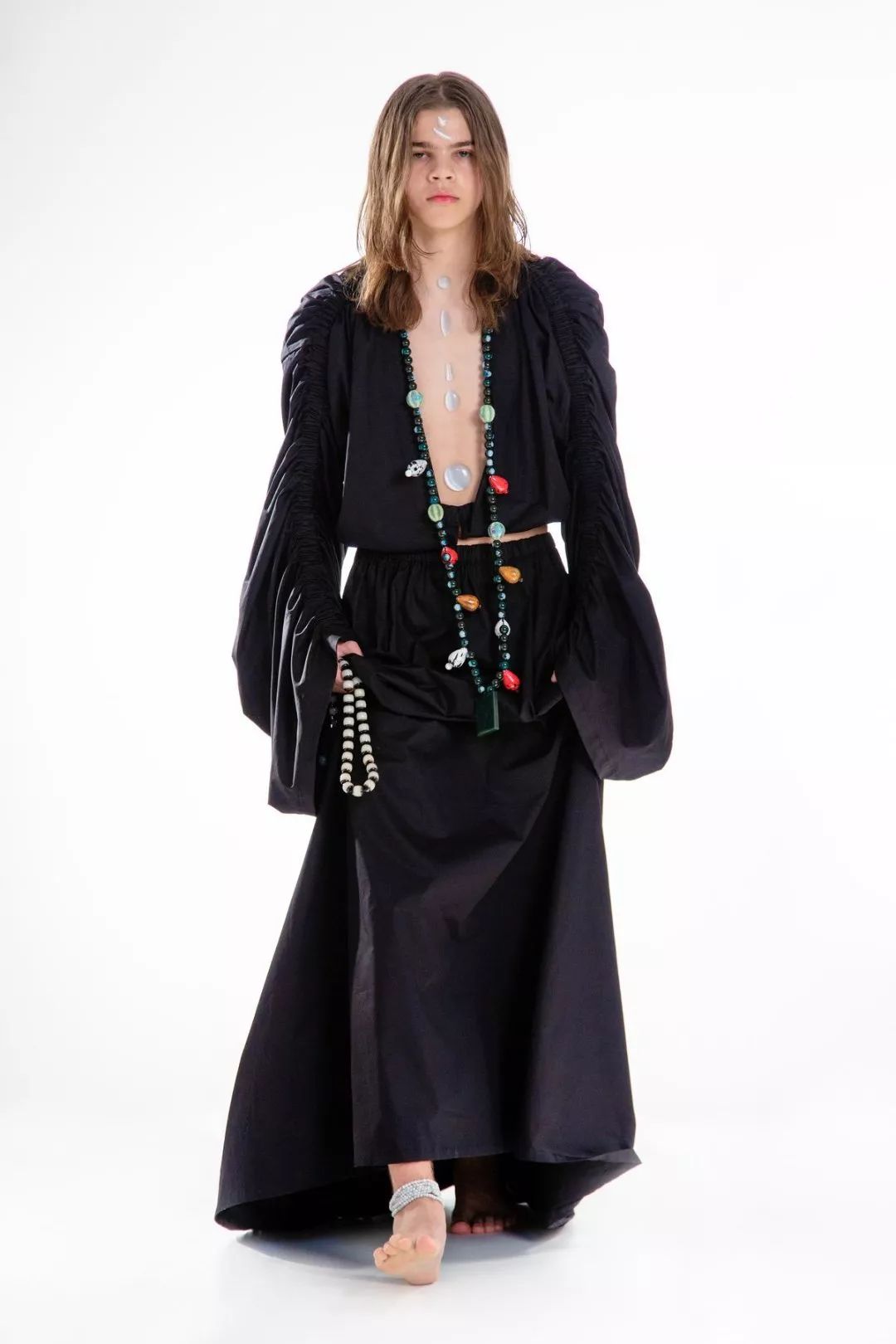 男装周|你看过国产玄幻杂志《九州幻想》么？最近都在搞这种未来修行