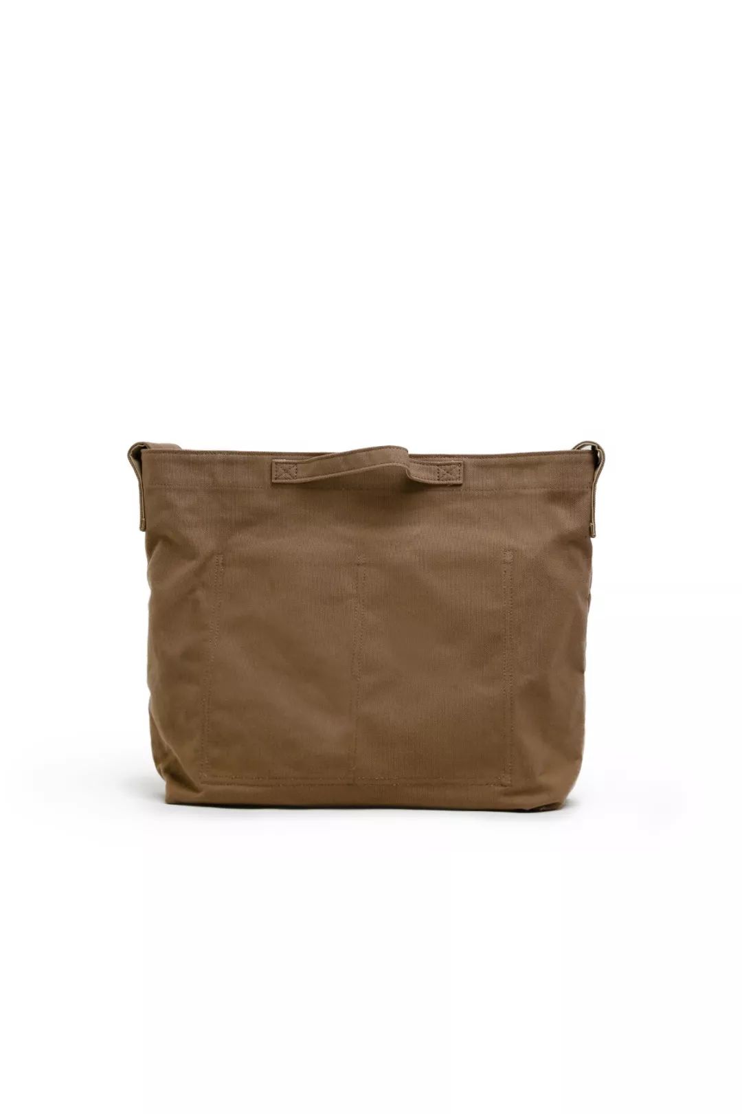 透支信用卡的女孩子,透支买奢侈品的女人