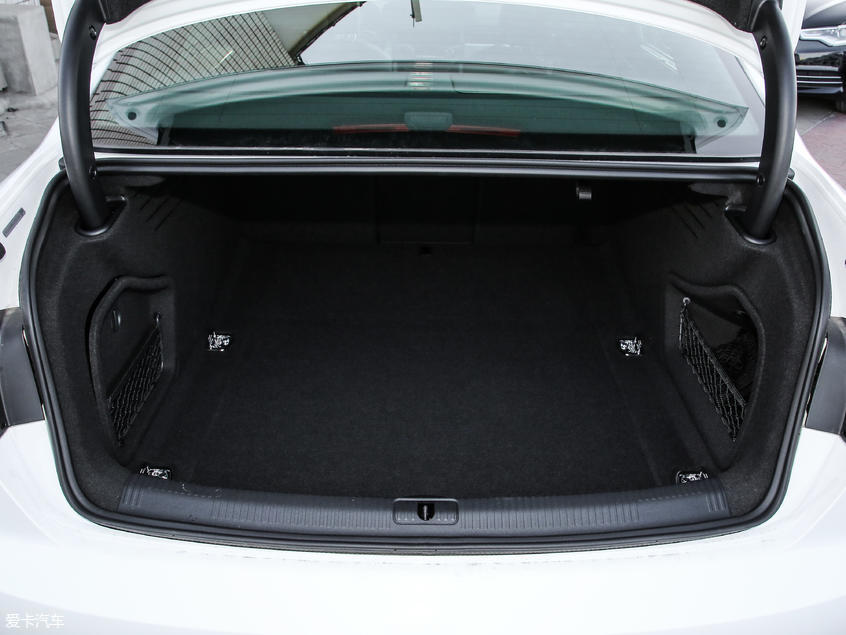 a4l对比林肯mkz,林肯mkz和奥迪a4l哪个档次高