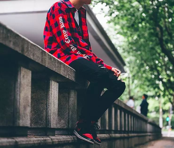 AJ1禁止转卖2.0、AJ4黑红！还有AJ11Low蓝蛇和宝可梦拖鞋