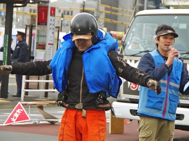 摩托车新手怎么练防止摔车,新手骑摩托如何避免摔车