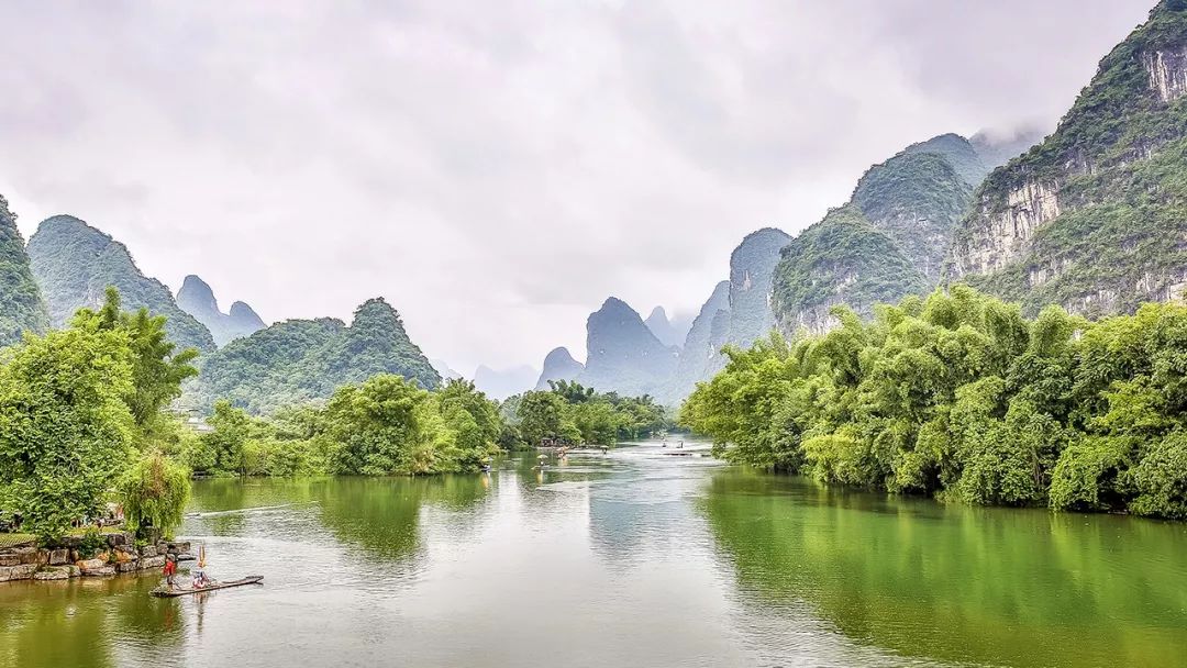 国庆在阳朔度过了不输巴厘岛的假期，全因这家藏在秘境山水里的宝藏酒店