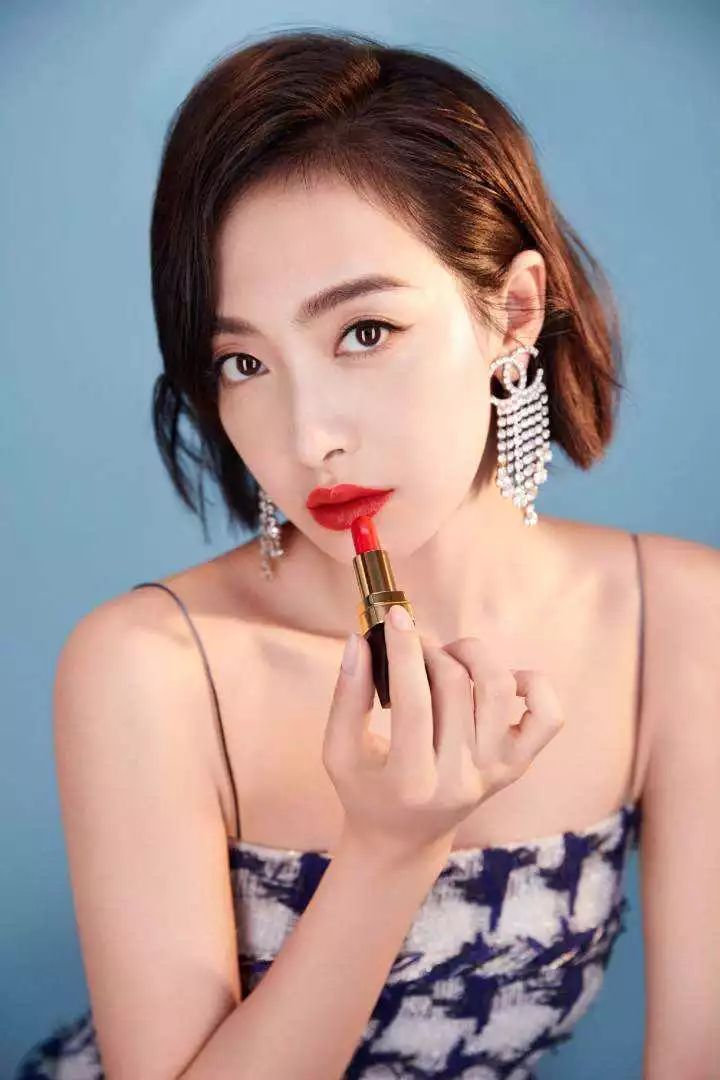 流量明星人手一个大牌代言究竟谁的最有含金量？