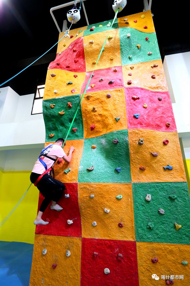 喀什蹦床乐园推荐,喀什鑫锐锋蹦床主题公园