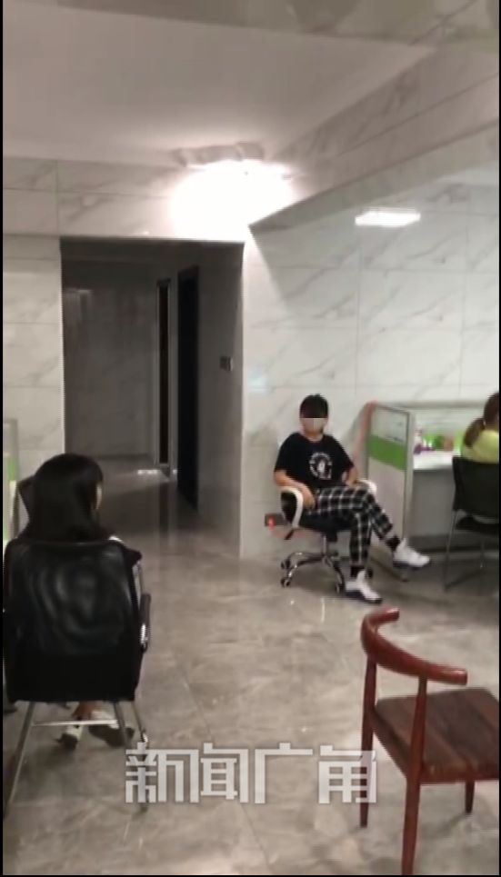 石狮：套房里住着7女1男，果断报警…抓了！/泉州：凌晨3点！3人瞬间被甩出，火星四溅