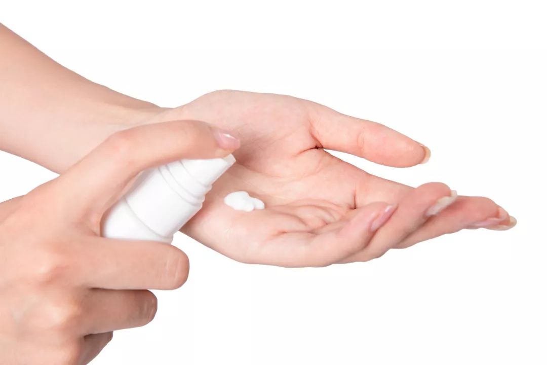 手指上有小水泡是脚气吗,手指上起小水泡就一定是汗疱疹吗