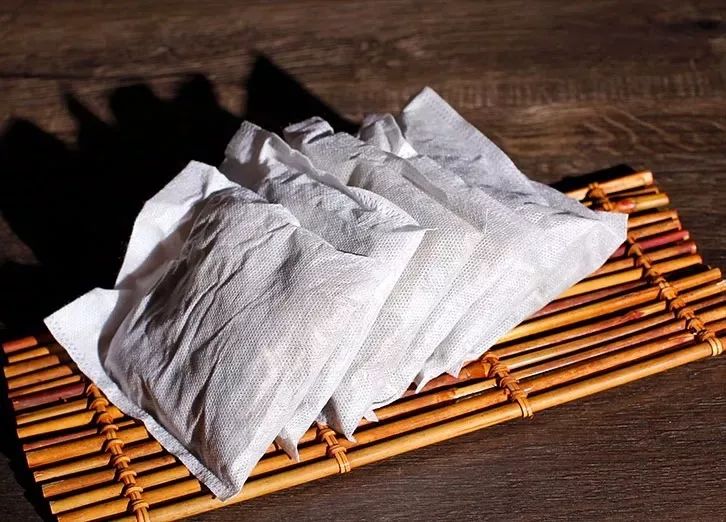 睡前泡脚抗衰老,泡脚水里加点它养生效果翻倍