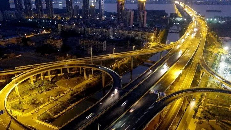 天呐!武汉这个区开挂了!反正我是羡慕了!