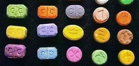 绿色无毒健康人生禁毒主题,垃圾分类和禁毒知识主题手抄报