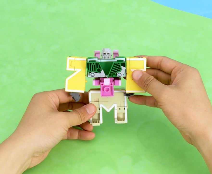 团购预告|A-Z字母大套装网络玩具、《学乐数学分级阅读》、《你好灯塔》、小米全格斜翻储物箱