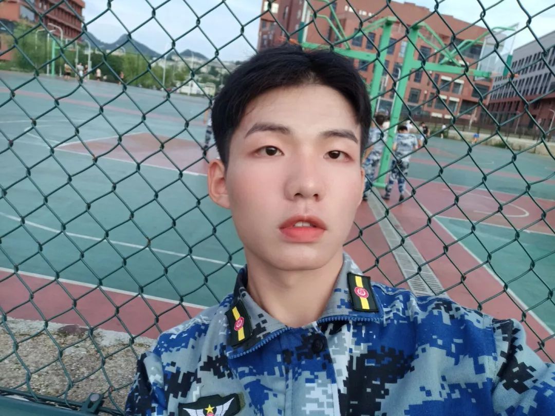 最美军训,军训让我遇见更好的自己作文