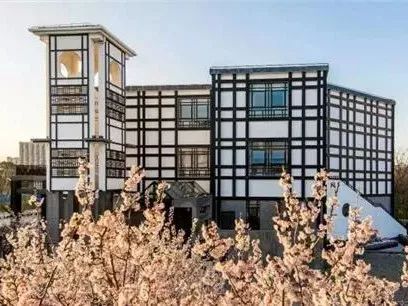 都上央视了！大学校园书店怎么突然这么火？