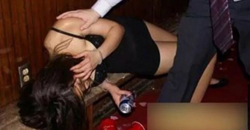 玉林一美女在酒吧被陌生男子灌醉，吸“*粉K**”解酒被迷奸！过程…