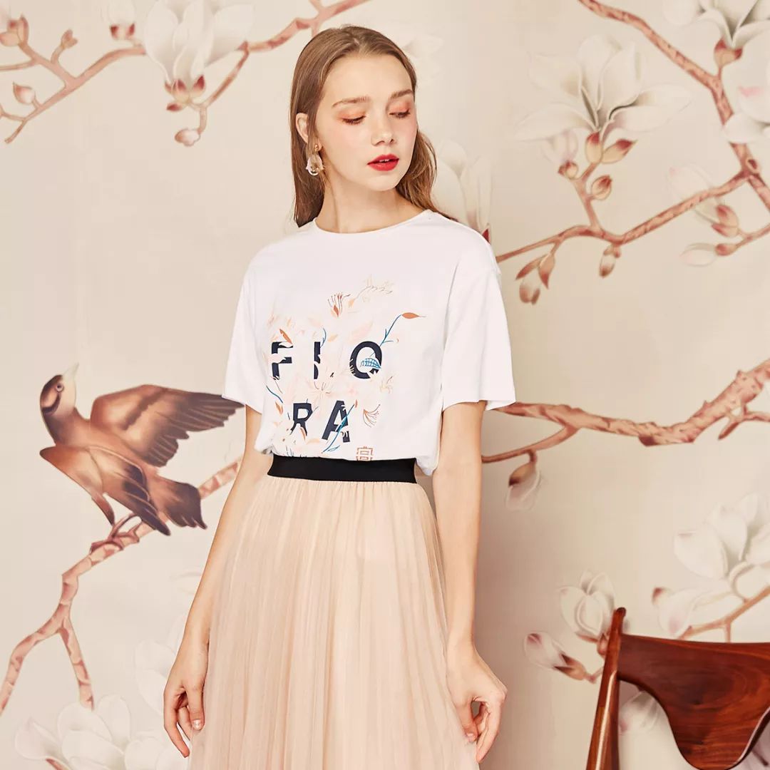 收入普通又爱美的女孩子，可以买什么牌子的衣服？