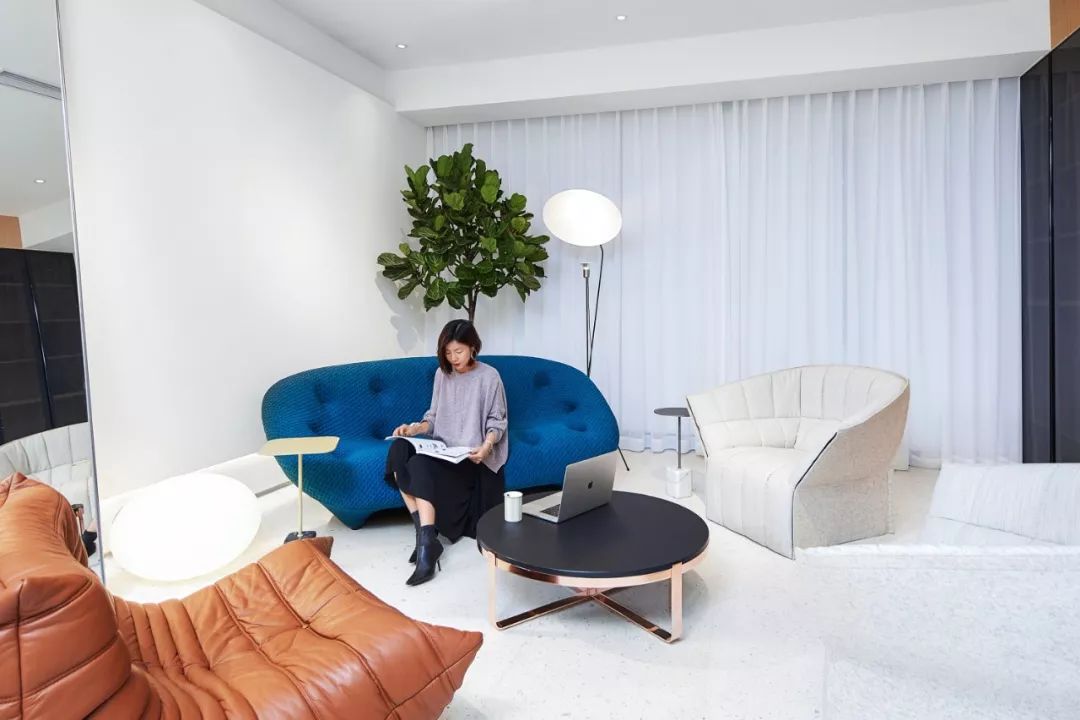 旧仓库改造女装,服装工作室改造效果图