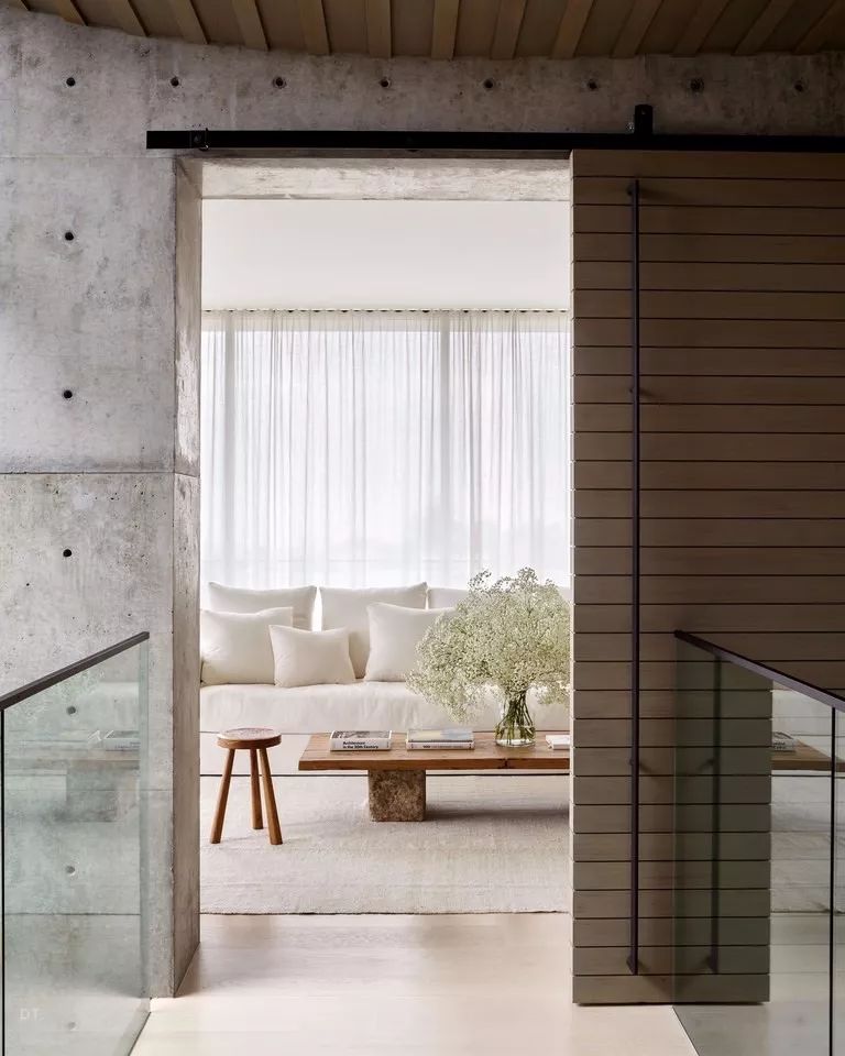 一面水泥墙惊艳了整个院子,水泥墙中式风格