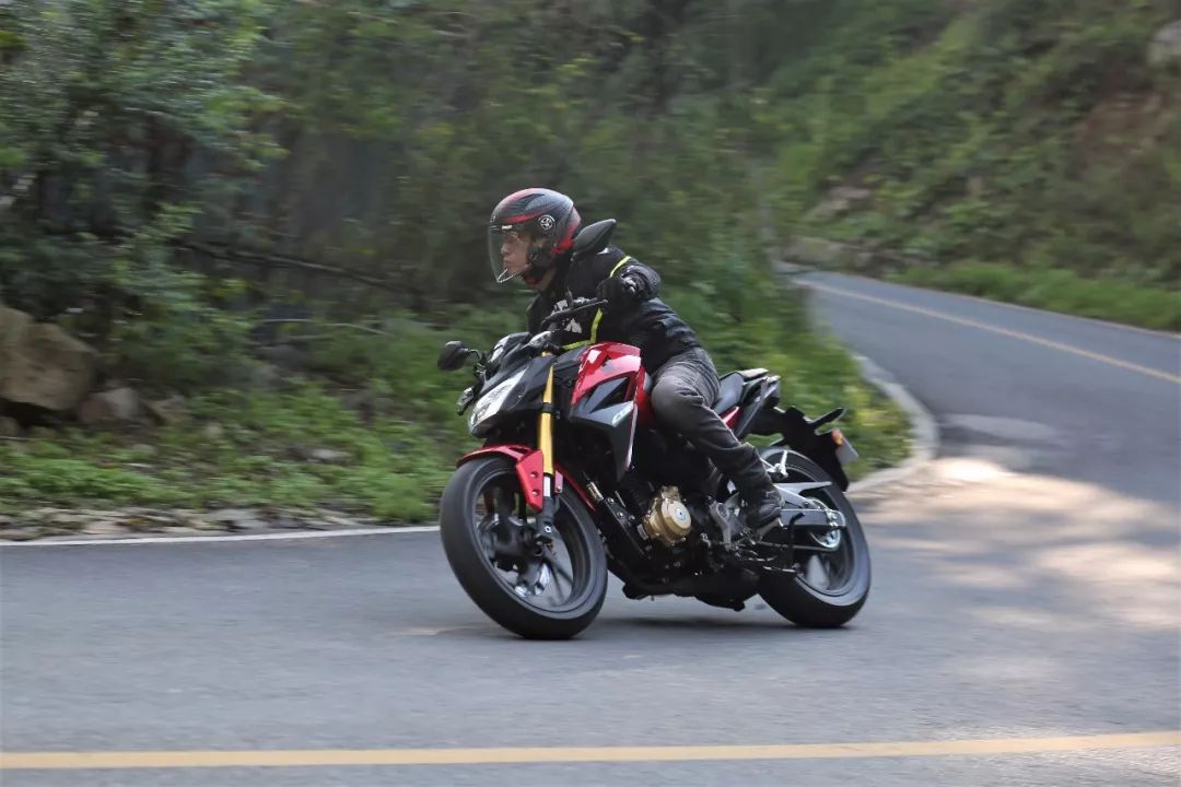 新大洲本田cbf190r与五羊本田cb190,cbf190r新大洲本田测评