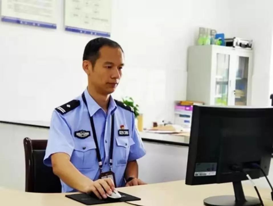 八一特刊老部队,八一特刊不忘当年军旅志