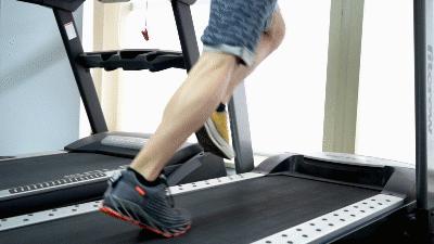 跑鞋鞋底黑科技,鞋底带刀的黑科技鞋