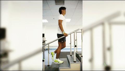 冰敷热敷崴脚,冰敷崴脚后更疼了