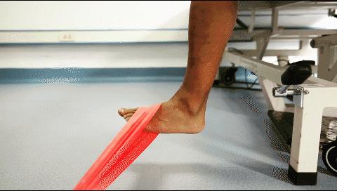 冰敷热敷崴脚,冰敷崴脚后更疼了