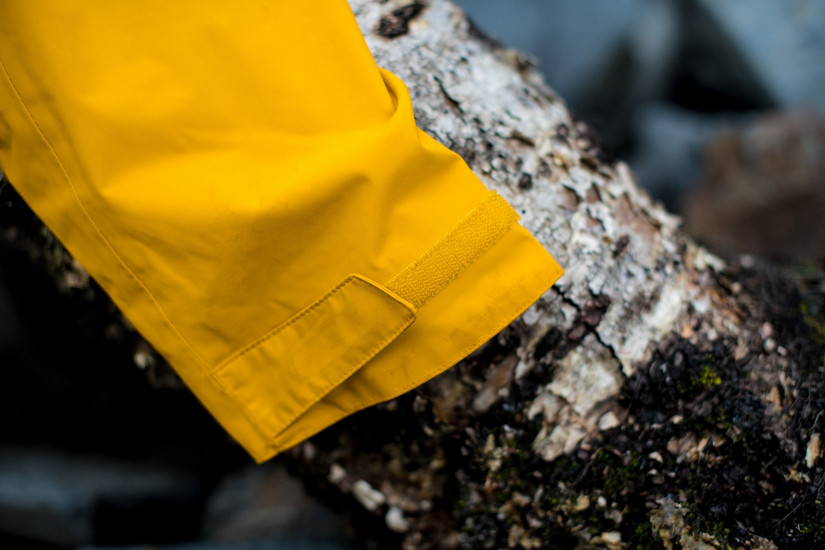 性价比高的防水超薄冲锋衣评测,狼爪防风防水冲锋衣